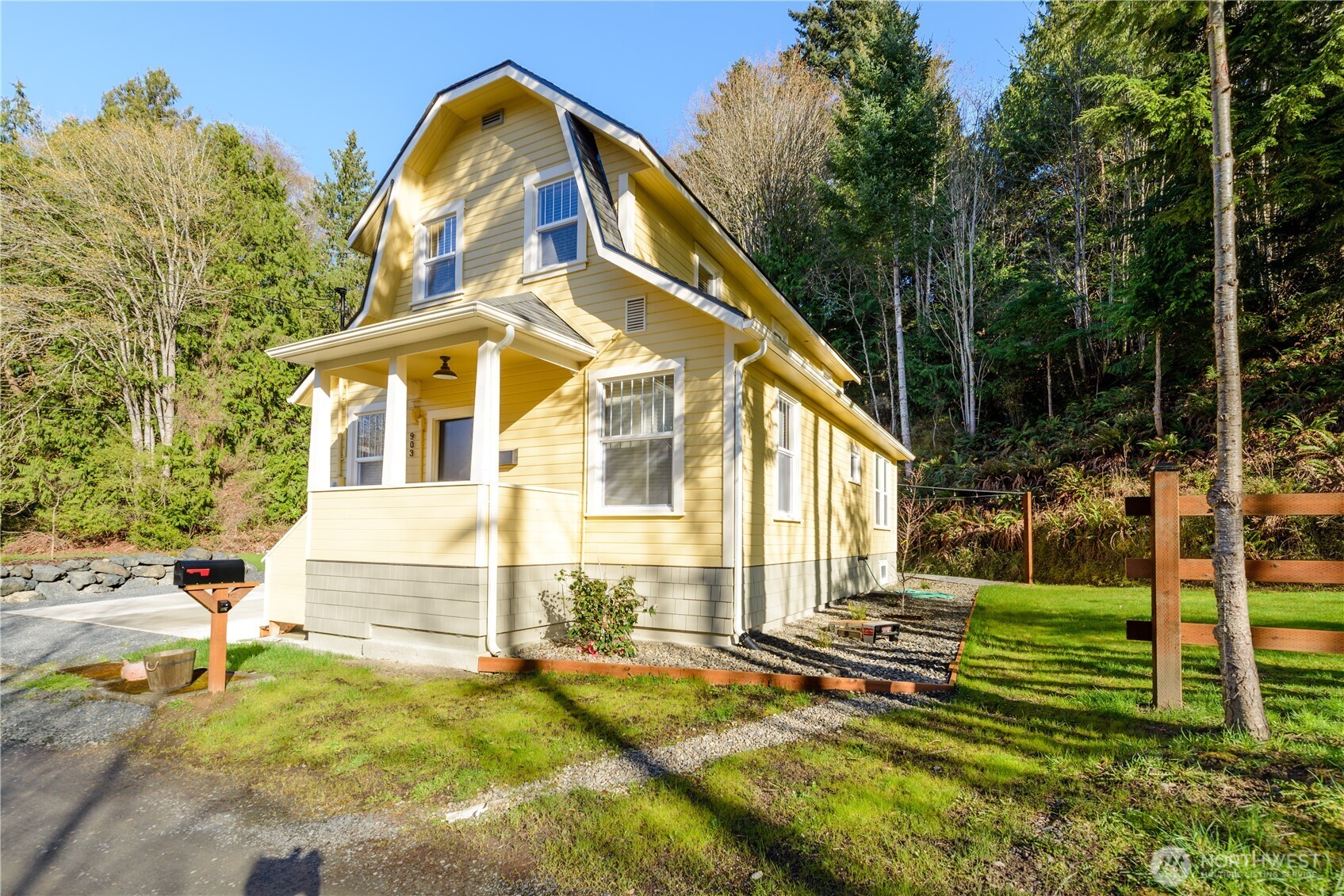 903 Valley Street Port Angeles WA 98362