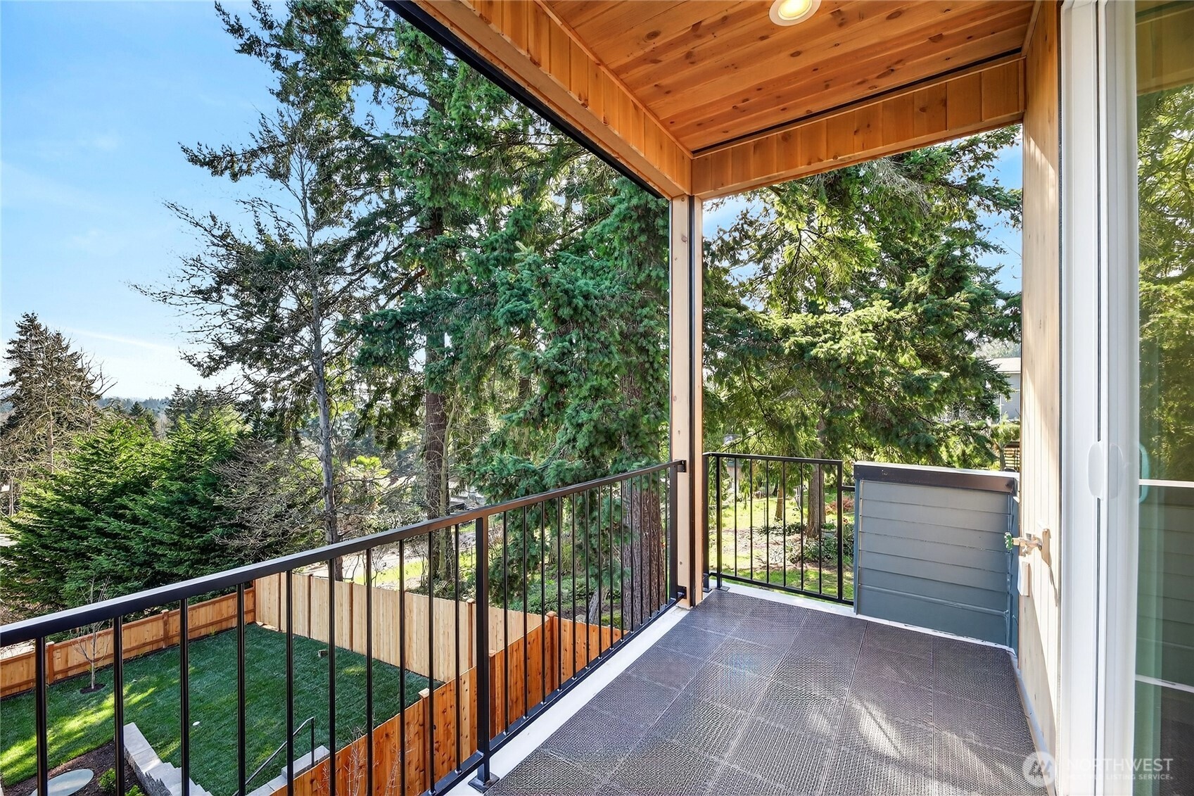 11738 23rd Avenue NE Seattle WA 98125