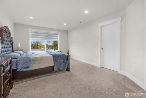 20214 104th Place SE Kent WA 98031
