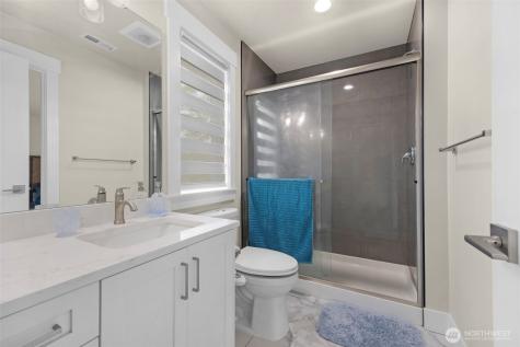20214 104th Place SE Kent WA 98031