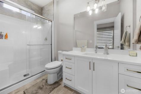 20214 104th Place SE Kent WA 98031