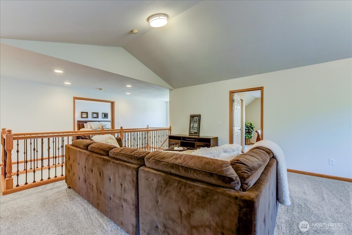 907 196th Place SW Lynnwood WA 98036