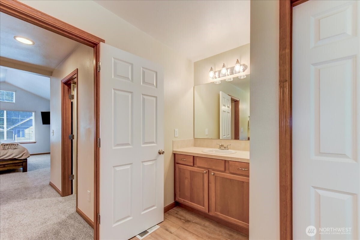 907 196th Place SW Lynnwood WA 98036
