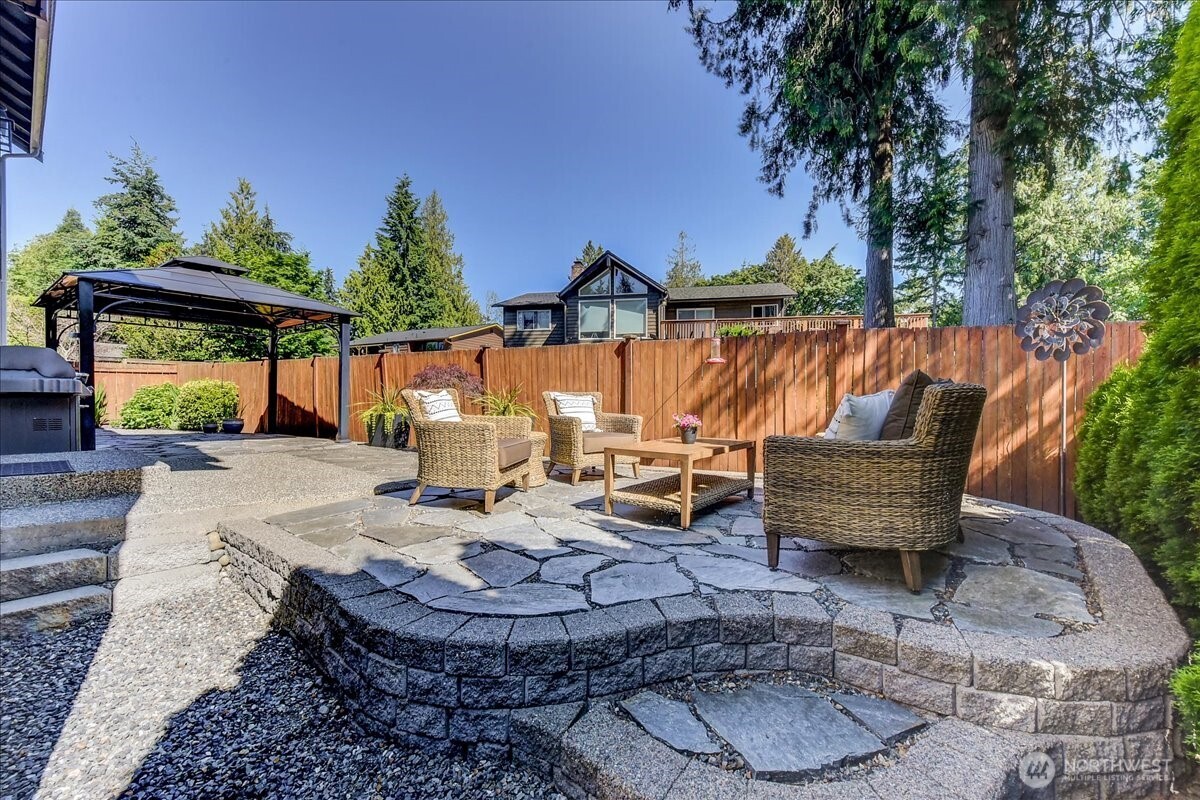 907 196th Place SW Lynnwood WA 98036