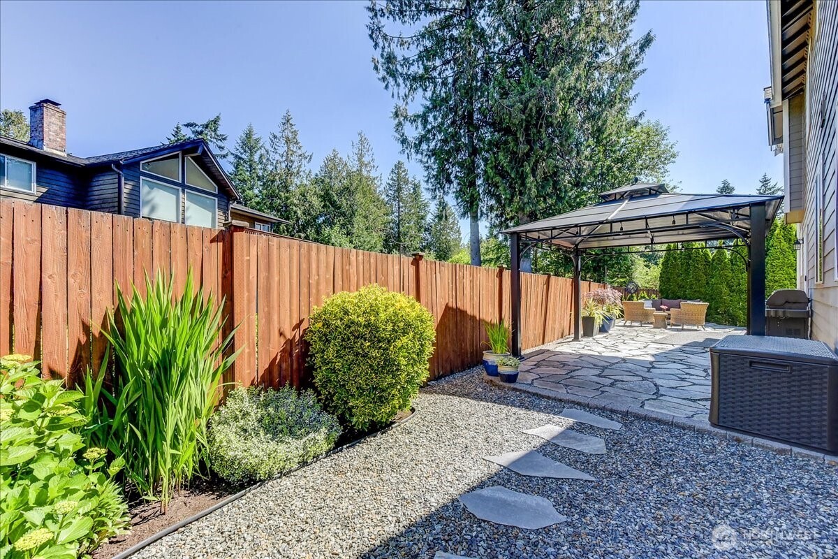 907 196th Place SW Lynnwood WA 98036