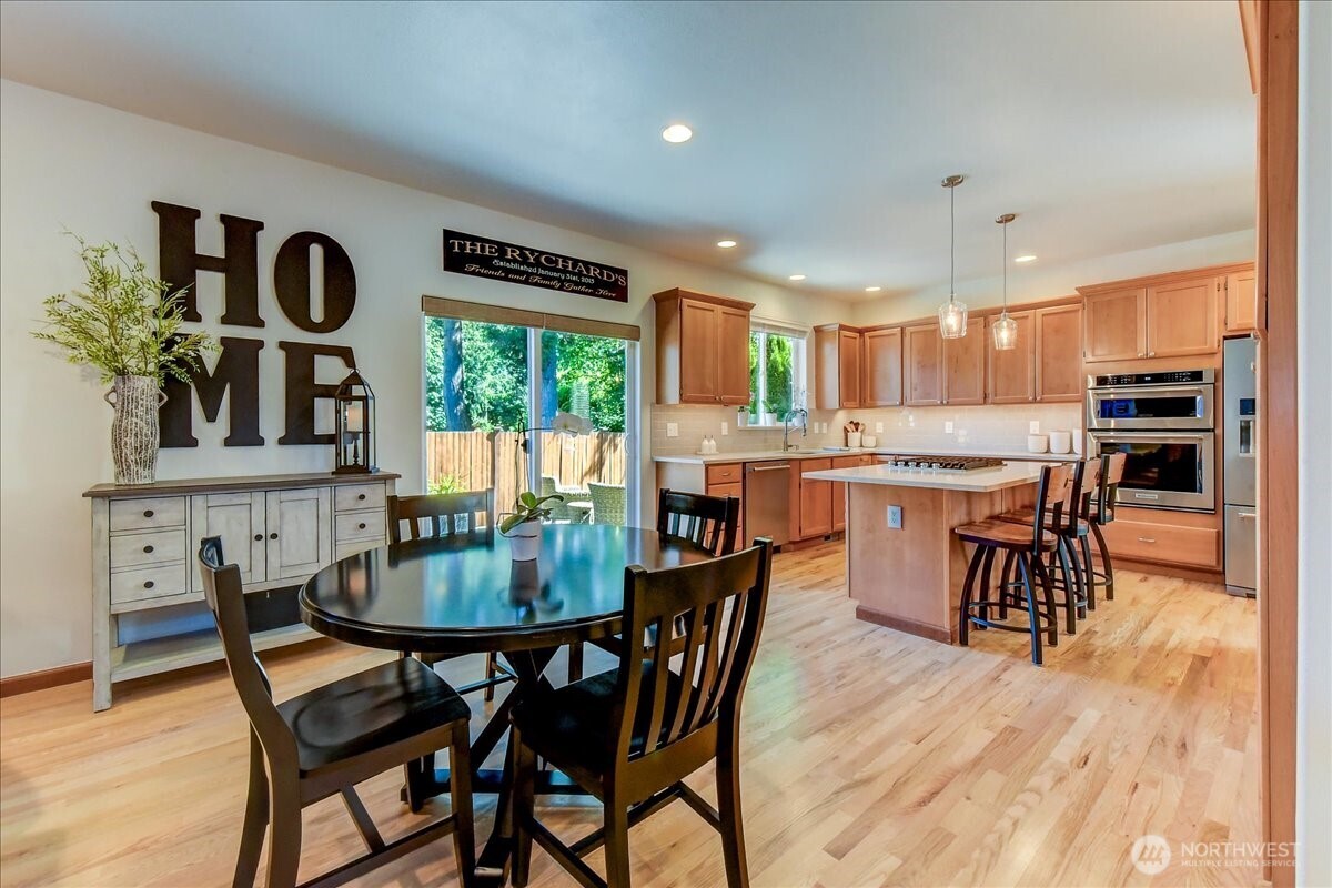 907 196th Place SW Lynnwood WA 98036
