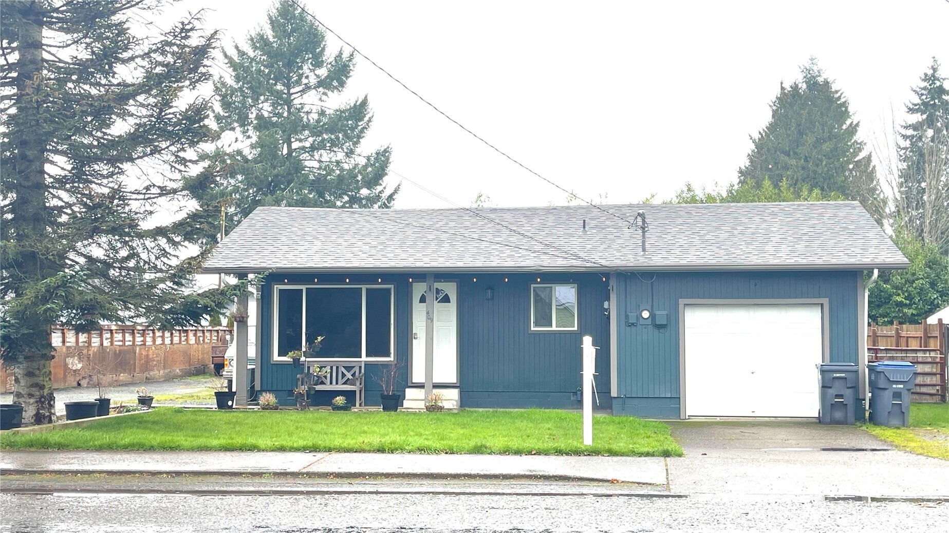 409 N 11th Street Elma WA 98541