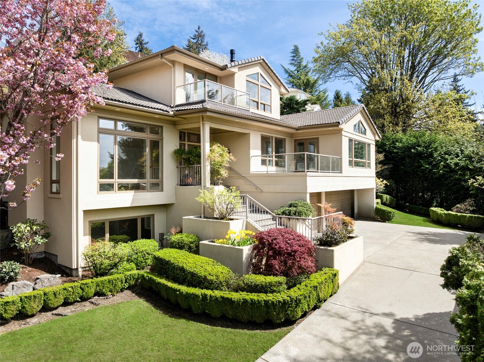 8144 W Mercer Way Mercer Island WA 98040