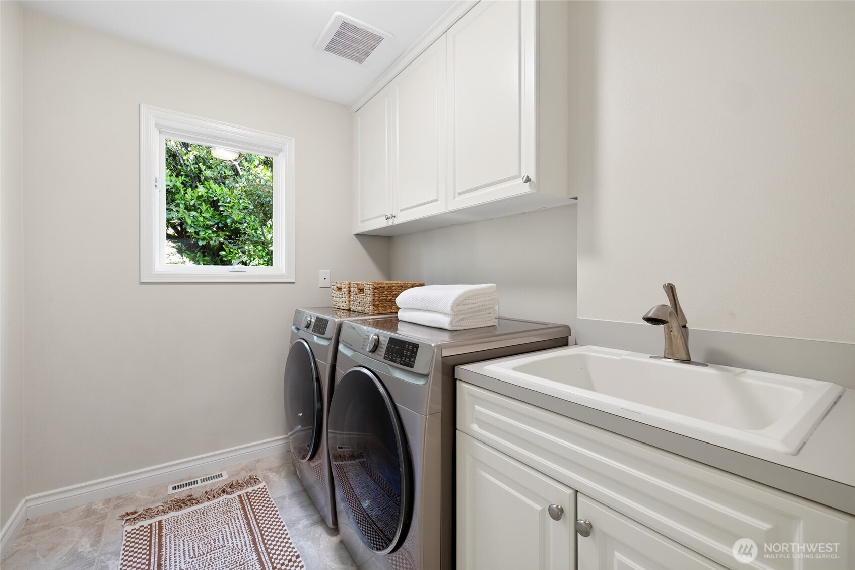8144 W Mercer Way Mercer Island WA 98040