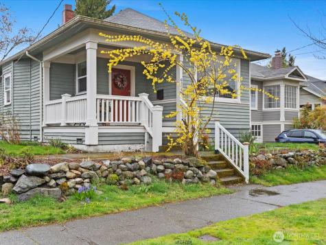6215 Woodlawn Seattle WA 98103