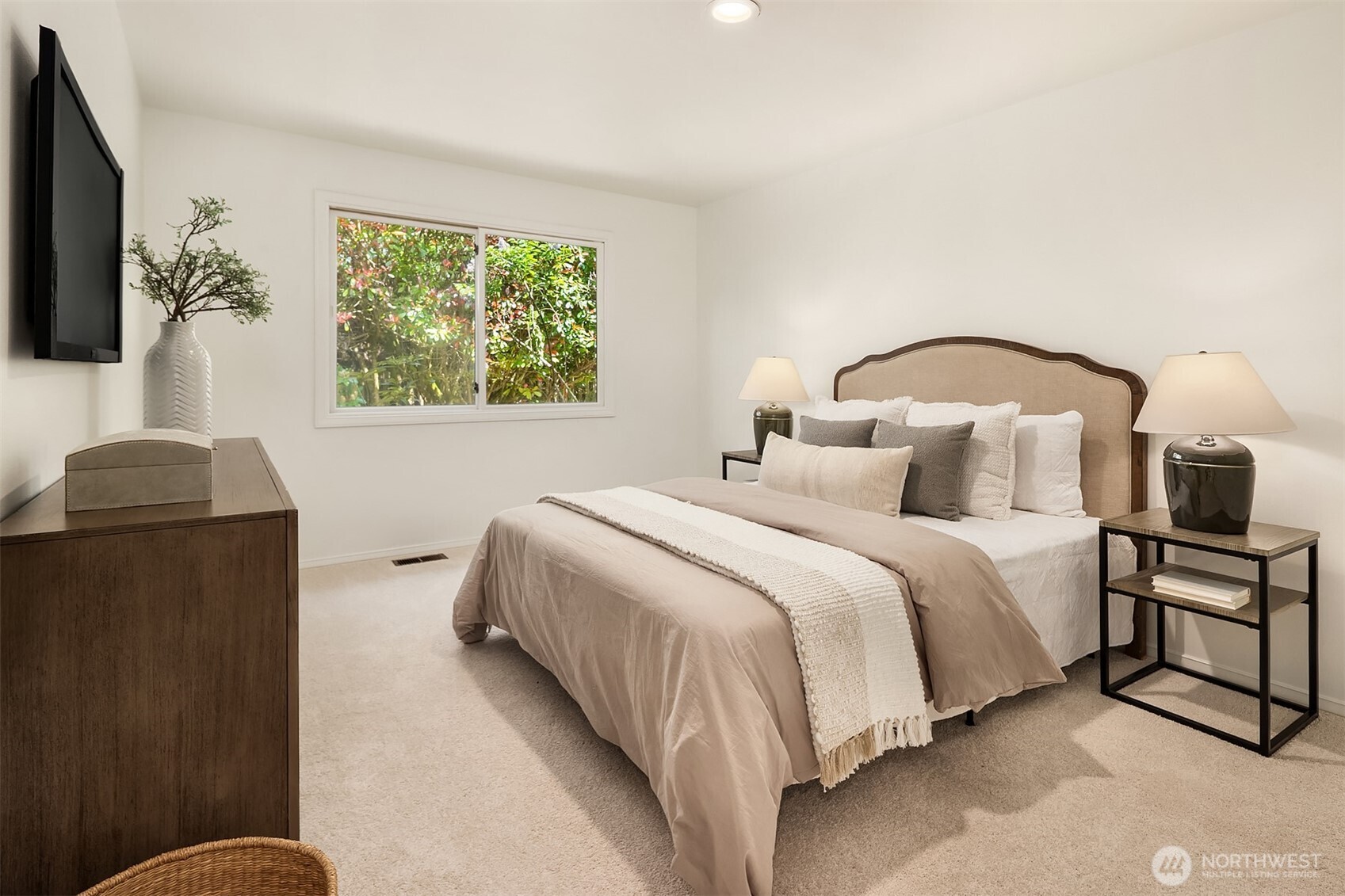 8531 Hunts Point Lane Hunts Point WA 98004