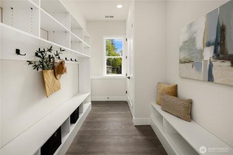 22536 SE 52nd Street Issaquah WA 98029