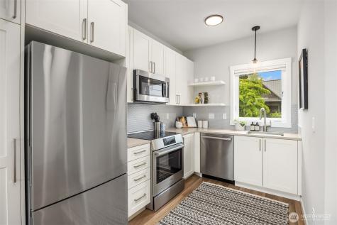 516 N 61st Street Seattle WA 98103
