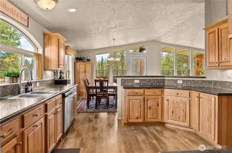 88 Horizon View Court Winthrop WA 98862