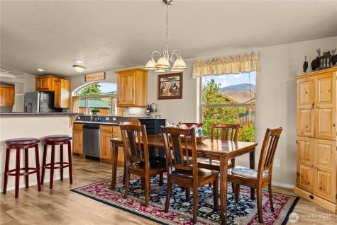 88 Horizon View Court Winthrop WA 98862