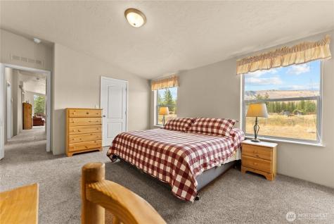 88 Horizon View Court Winthrop WA 98862