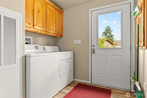 88 Horizon View Court Winthrop WA 98862