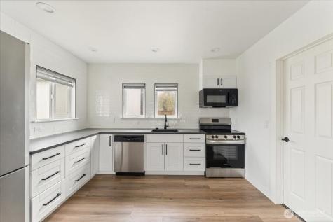 4640 E G Street Tacoma WA 98404