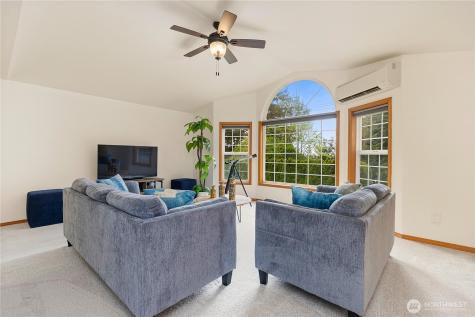 560 N Sunset Drive Camano Island WA 98282