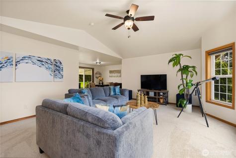 560 N Sunset Drive Camano Island WA 98282