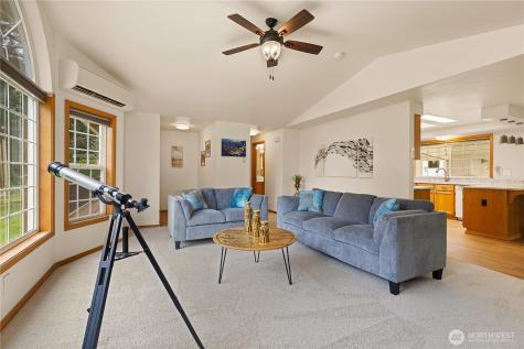 560 N Sunset Drive Camano Island WA 98282