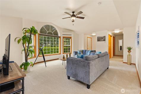 560 N Sunset Drive Camano Island WA 98282