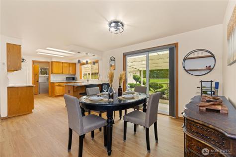 560 N Sunset Drive Camano Island WA 98282