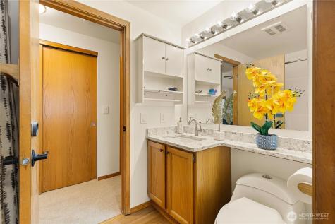560 N Sunset Drive Camano Island WA 98282