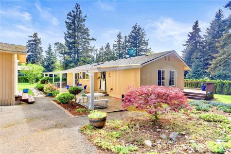 560 N Sunset Drive Camano Island WA 98282