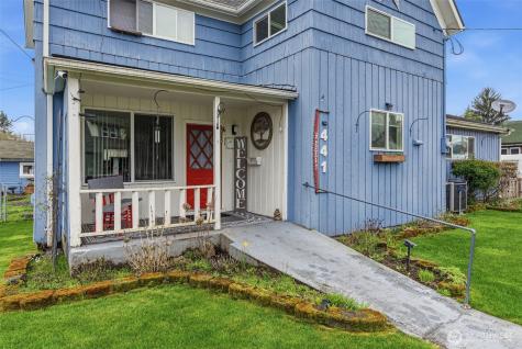 441 4th Avenue SW Castle Rock WA 98611