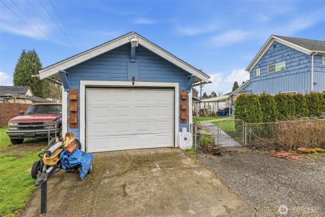 441 4th Avenue SW Castle Rock WA 98611
