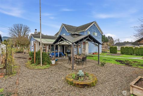 441 4th Avenue SW Castle Rock WA 98611