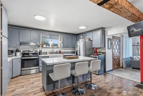 441 4th Avenue SW Castle Rock WA 98611