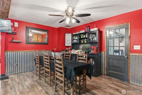 441 4th Avenue SW Castle Rock WA 98611