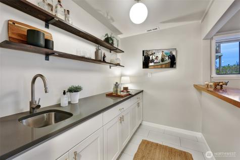 7710 57th Avenue NE Seattle WA 98115