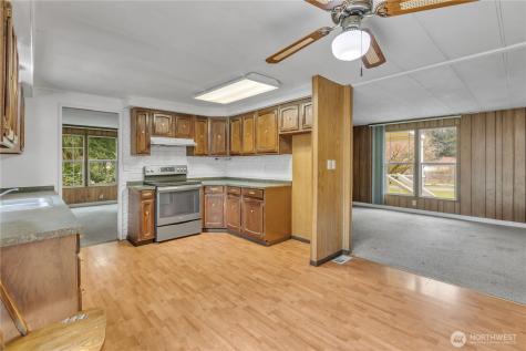 8214 191st Street E Puyallup WA 98375
