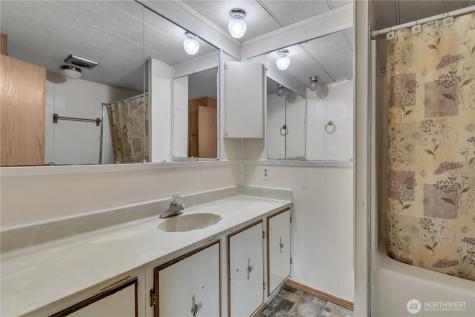 8214 191st Street E Puyallup WA 98375