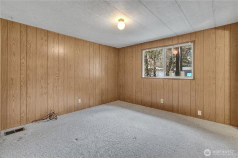 8214 191st Street E Puyallup WA 98375