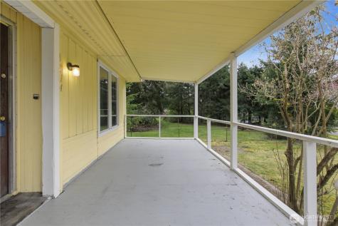 8214 191st Street E Puyallup WA 98375