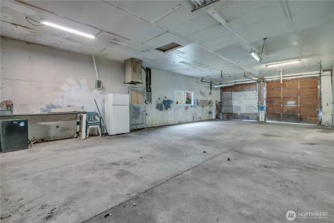 8214 191st Street E Puyallup WA 98375