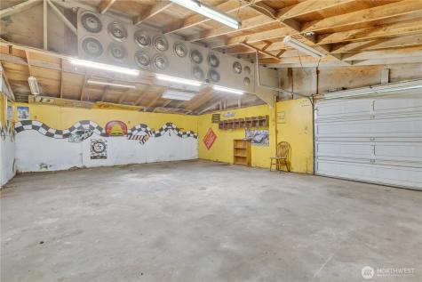 8214 191st Street E Puyallup WA 98375