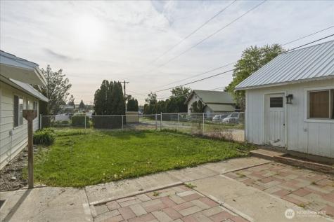 309 W Walnut Street Waterville WA 98858