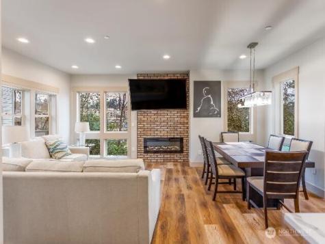 13716 30 Avenue NE Seattle WA 98125