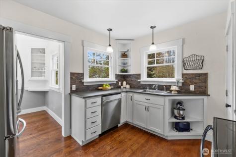 8325 Mountain Avenue SE Snoqualmie WA 98065