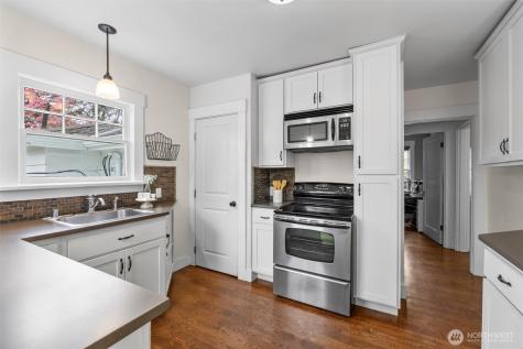 8325 Mountain Avenue SE Snoqualmie WA 98065