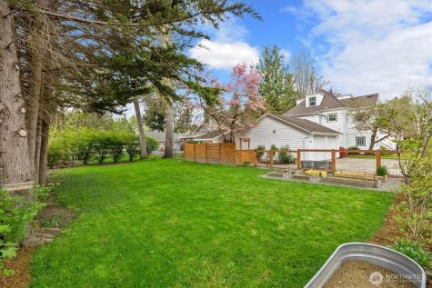 8325 Mountain Avenue SE Snoqualmie WA 98065