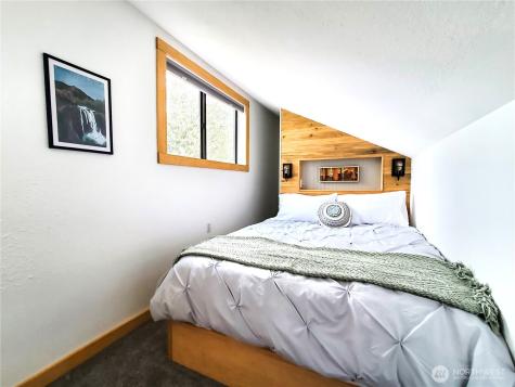 8325 Mountain Avenue SE Snoqualmie WA 98065