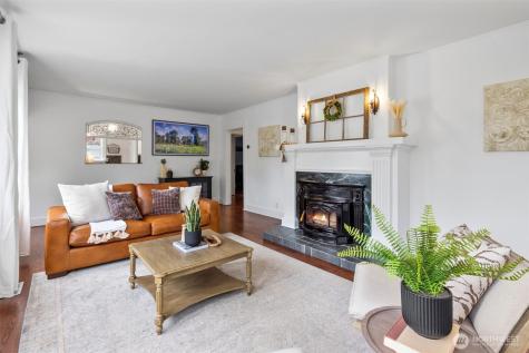 8325 Mountain Avenue SE Snoqualmie WA 98065