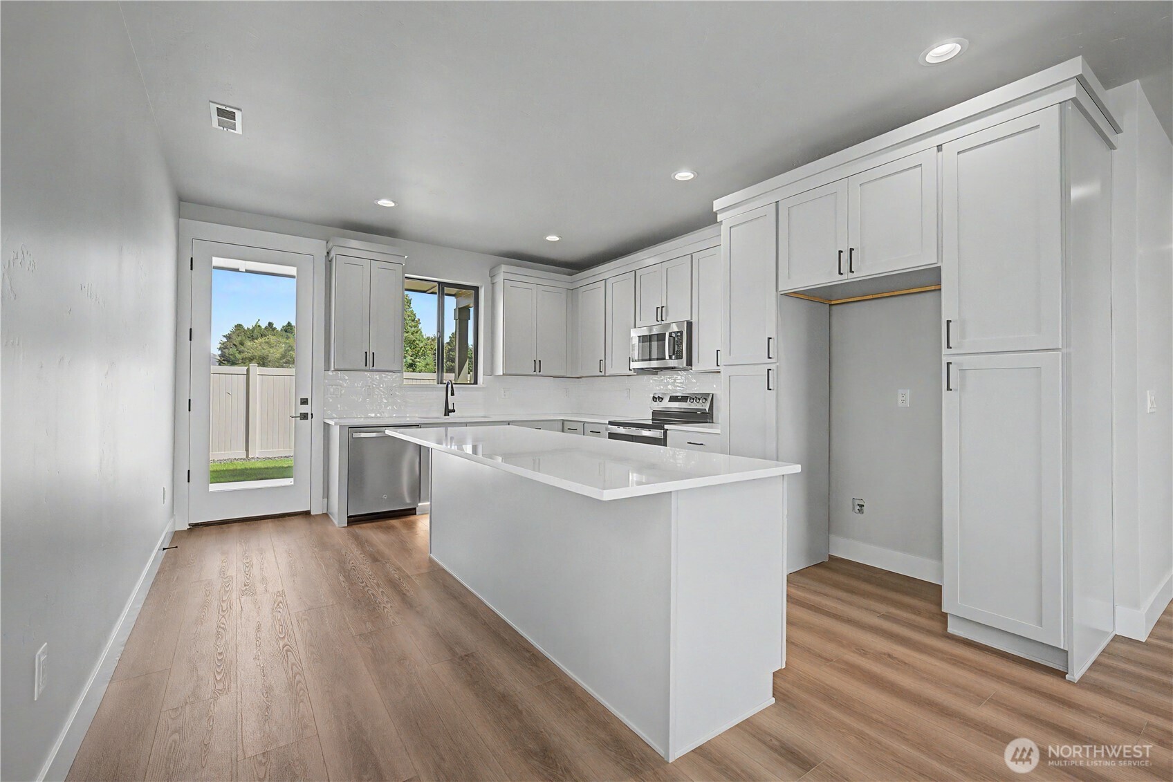 557 Perry Avenue East Wenatchee WA 98802