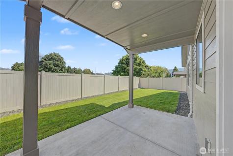 557 Perry Avenue East Wenatchee WA 98802